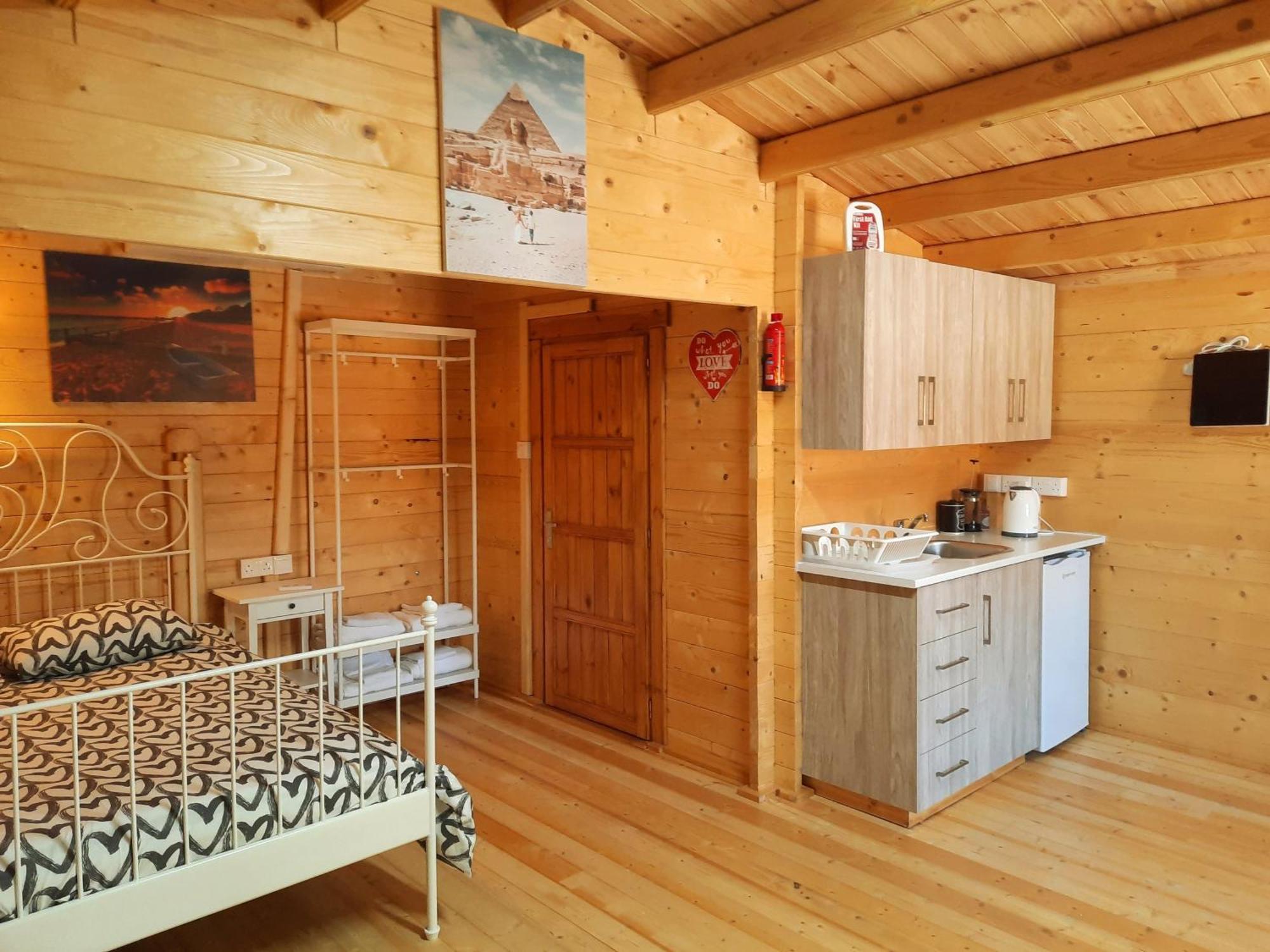Cyprus Glamping Park Hotel Agios Theodoros Kültér fotó