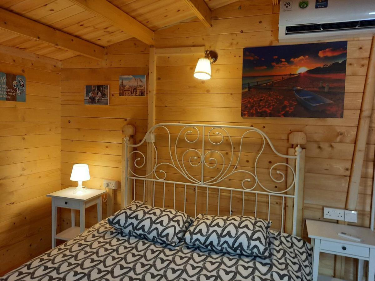 Cyprus Glamping Park Hotel Agios Theodoros Kültér fotó