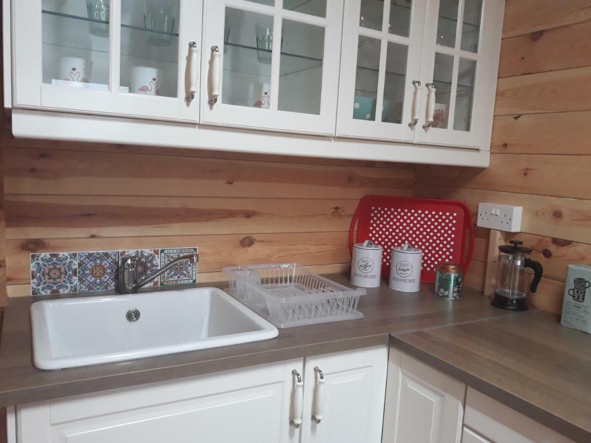 Cyprus Glamping Park Hotel Agios Theodoros Kültér fotó